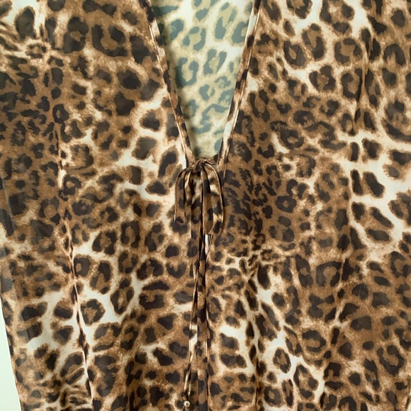 Guess size S leopard beach coverup - Picture 4 of 10